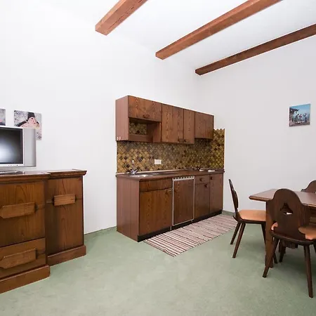 Aparthotel Versettla Aparthotel