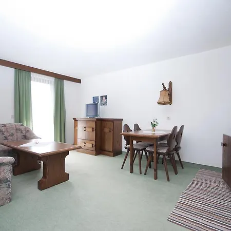 Aparthotel Versettla 3*